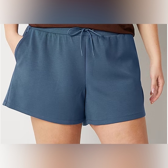 Xersion Womens Plus Scuba Pull-On Short - Picture 1 of 5